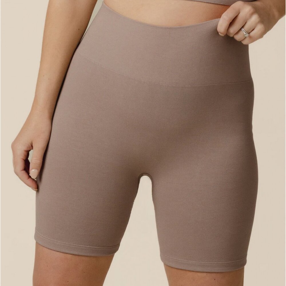 NWT Kindred Bravely biker shorts in taupe - M
